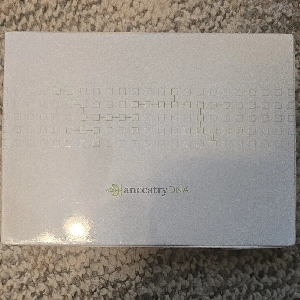 AncestryDNA Kit - Picture 1 of 1